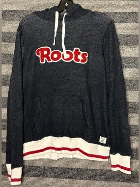 Roots Dark Grey Hoodie Sweatshirt Men’s Medium EUC